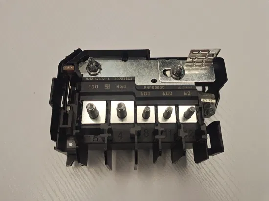 PCB Package Fuse Holder Battery Disconnect Unit Terminal